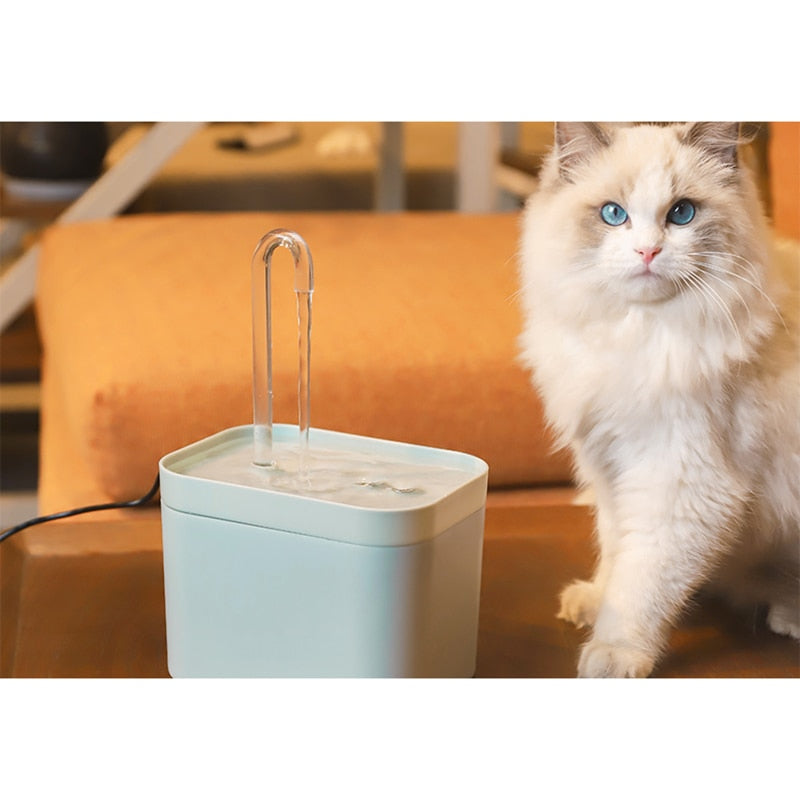 Electric drinker with automatic filter for pets 1.5L